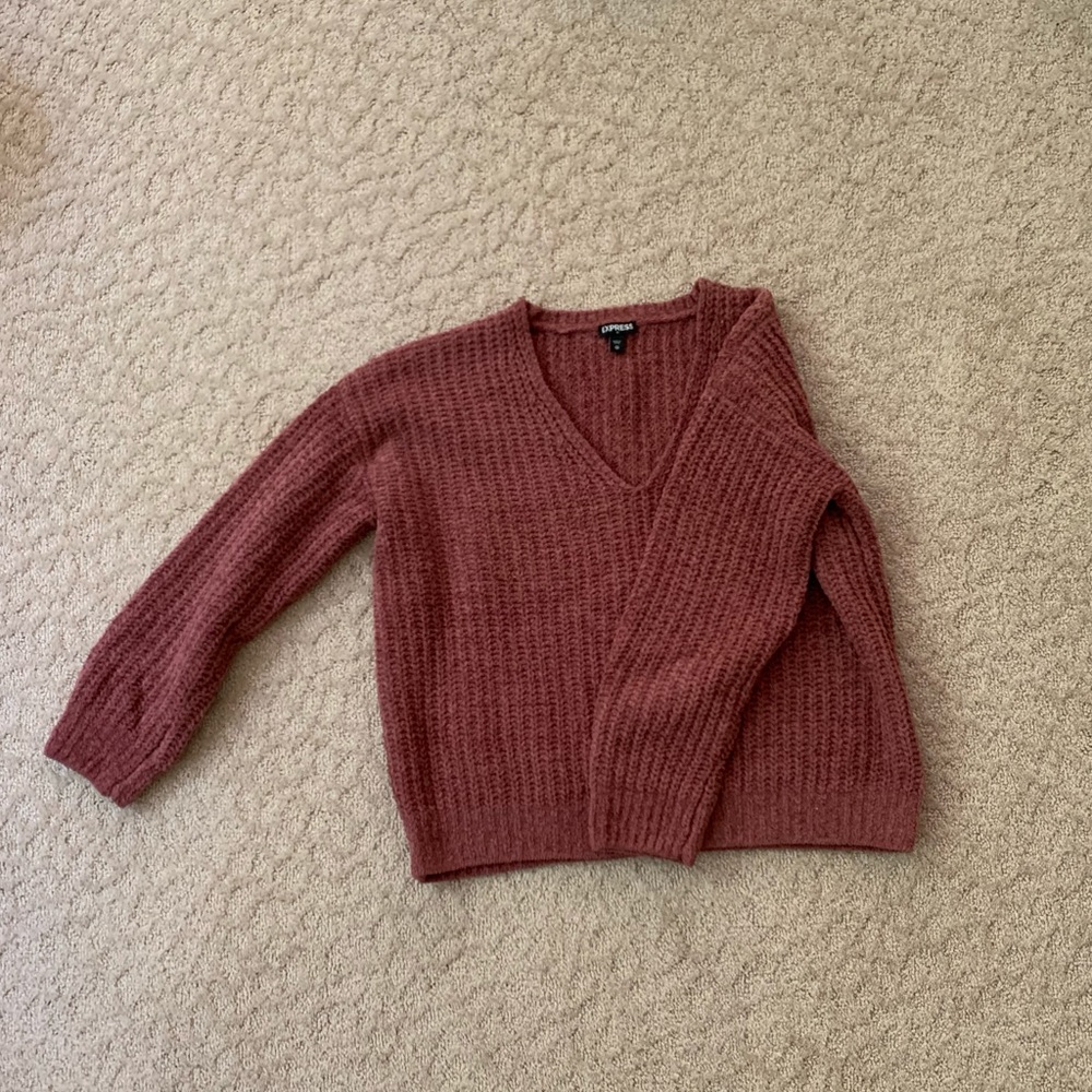 V neck sweater